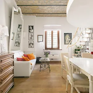 Appartamento Leopardo 28 - Loft In Trastevere, Roma