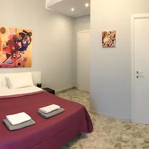Cavour 124 -guest-room- Bed & Breakfast Bari